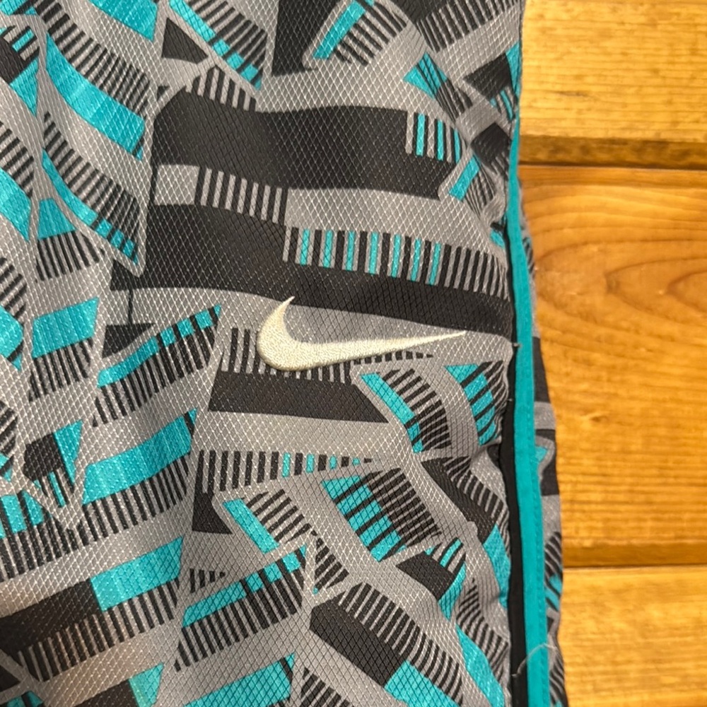 Nike Men’s Gray and Blue Dynamic Board Shorts - Picture 3 of 5